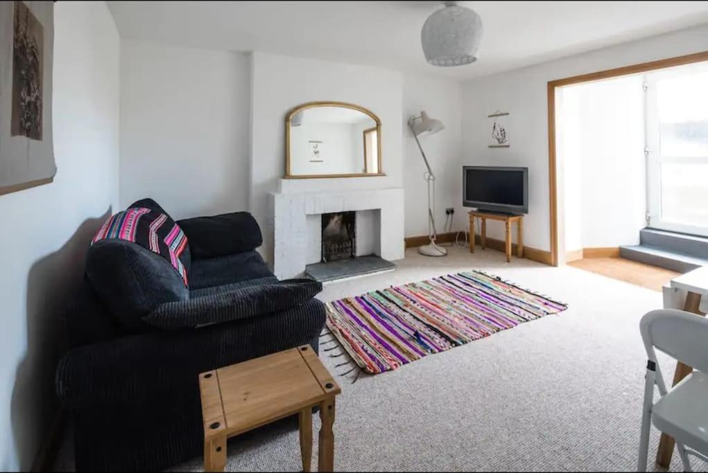 Spacious 2 Bedroom Apartment Near Seafront Penzance Exterior photo