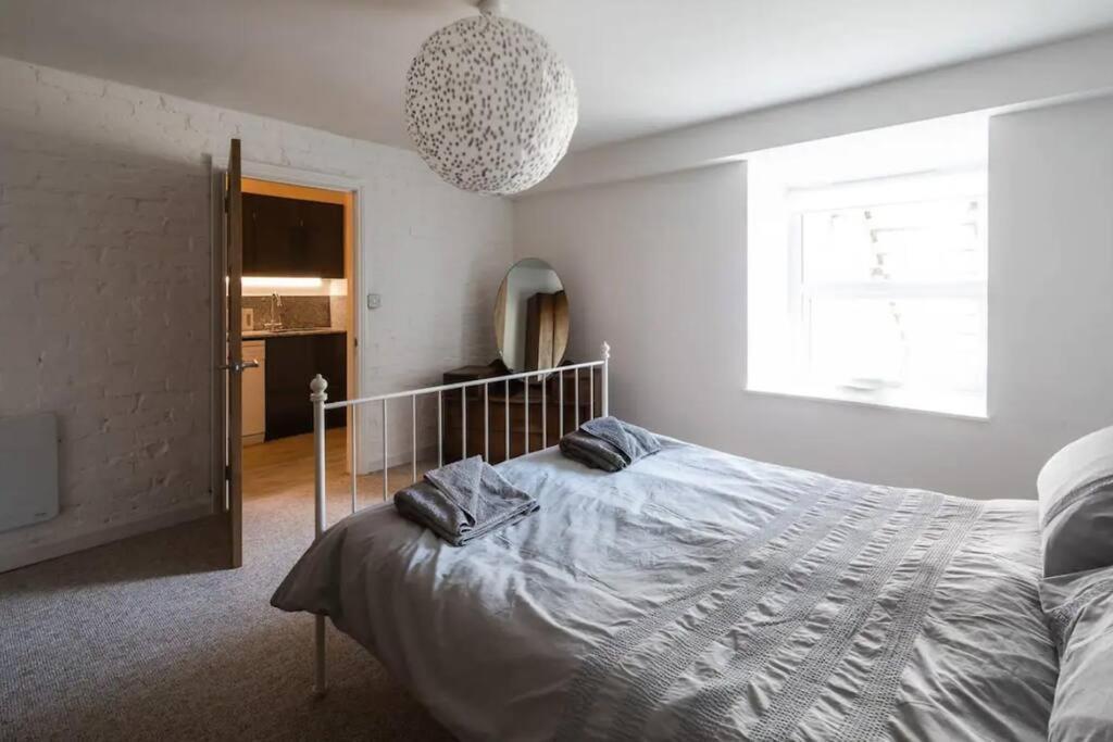 Spacious 2 Bedroom Apartment Near Seafront Penzance Exterior photo