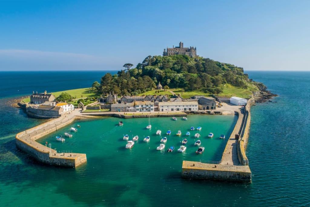 Spacious 2 Bedroom Apartment Near Seafront Penzance Exterior photo